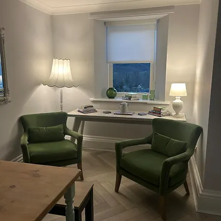 Apartment Stunning 2 Bedroom In *