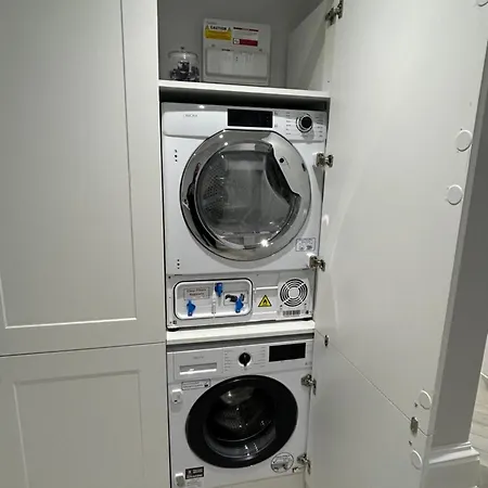 Stunning 2 Bedroom In * Κέσγουικ