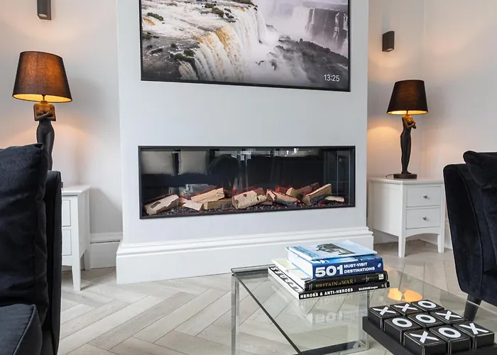 Stunning 2 Bedroom In