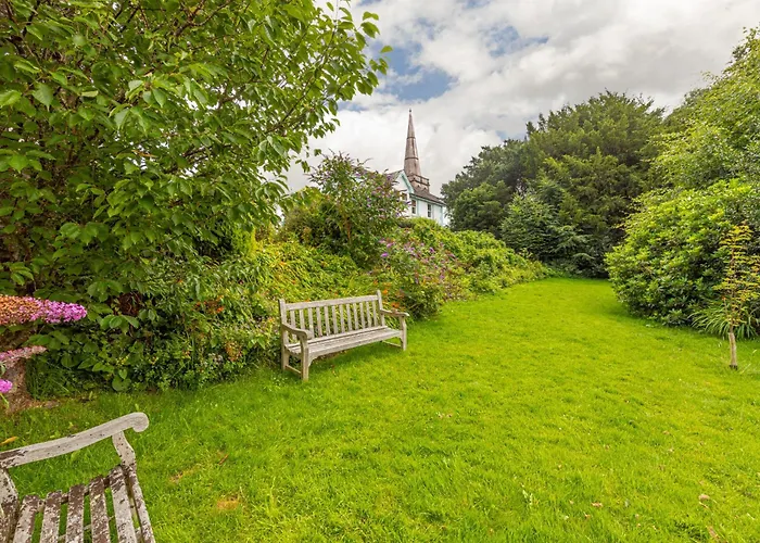 Stunning 2 Bedroom In Apartamento *