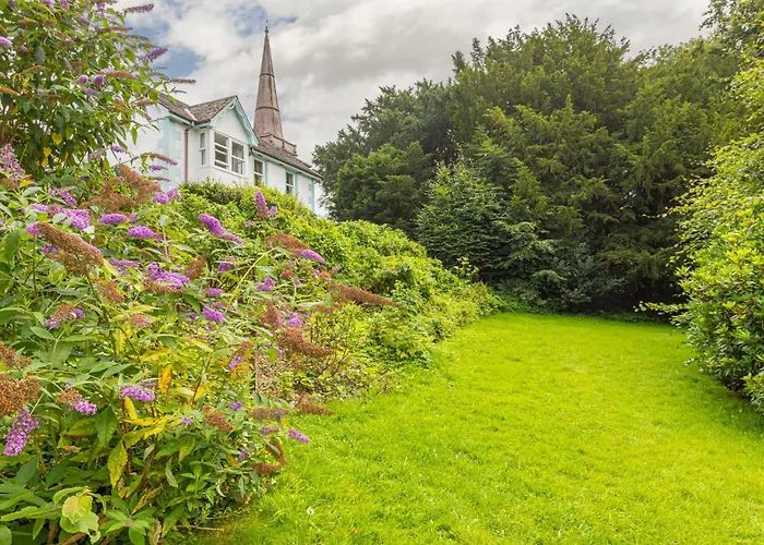 Stunning 2 Bedroom In Apartamento *