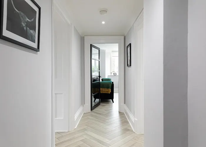 Stunning 2 Bedroom In *